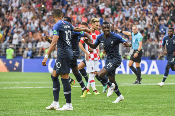 对一位年轻 对一位年轻